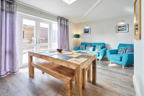 Eskdale Escape, Whitby - Host & Stay