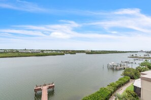 Welcome to Sea Club! Water front views from #402 ~ Isle Be Back!