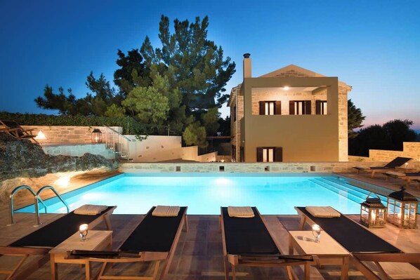 Villa Erato. Early in the evening