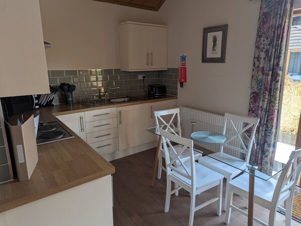 Muchwood: Kitchen/Dining Area