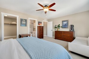 Unit B | Bedroom 1: King Bed with Ensuite Bath (upper level)