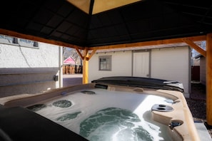 屋外スパ浴槽