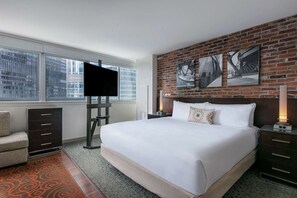 Unit with King bed. Exact unit will be assigned upon arrival. Views, colors, and decor may vary.