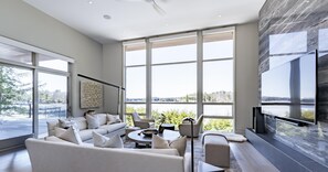 Great Room &amp; Fireplace