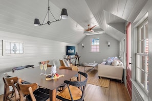 The Brighton and Carriage House