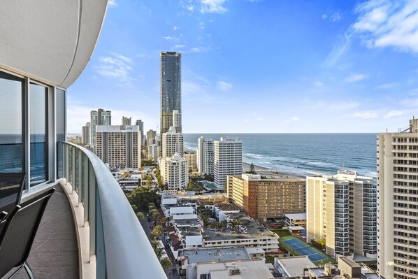 Refreshing scenery in the balcony area with the ocean and the city views
