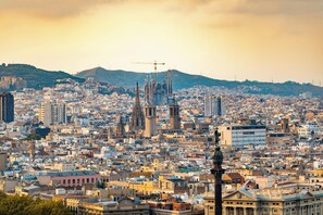 Sagrada Familia nearby