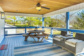 Covered Deck | Outdoor Seating & Dining