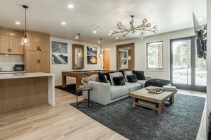 Living Room, Flatscreen TV, Gas Fireplace, Pool Table