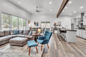 Open concept living room/dining area/kitchen