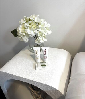 Bathroom amenities