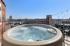 Hot tub