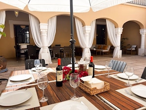 Outdoor dining