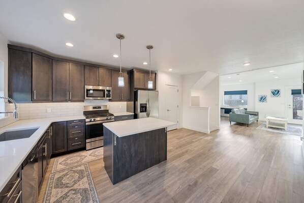 Full Kitchen with Island