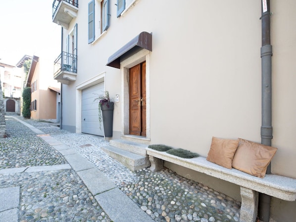 Wand, Tür, Flooring, Zuhause, Fussboden, Verbundwerkstoff, Beton, Flagstone, Blumentopf