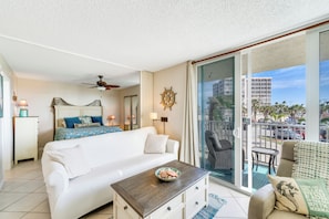 Lovely and Comfortable Estero Beach and Tennis 101A
