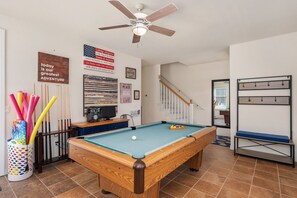 Game Room & Pool Table