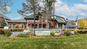 Marriott's Timber Lodge_5.jpg