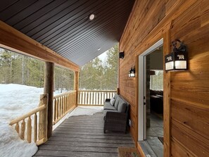 Exterior- Front Porch 