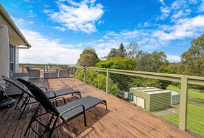 Upper level rear balcony