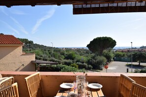 Autumn, Balcony / Terrace / Patio, Spring, Summer