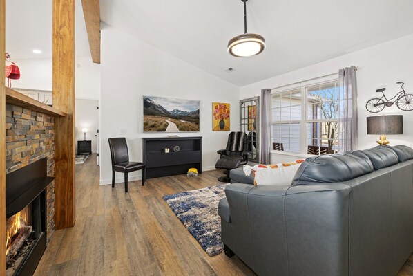 Nestled in the heart of Bella Vista, Rockrider House is the premiere spot for anyone looking to experience NWA's natural beauty and bike trails!