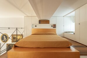 Autumn, Bedroom, Spring, Summer