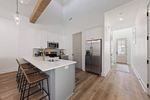 Kitchen and bar counter!