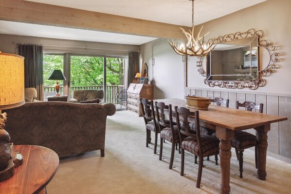 Plenty of Dining space