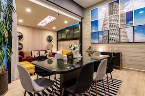 Comfortable dining space, perfect for enjoying meals together with loved ones