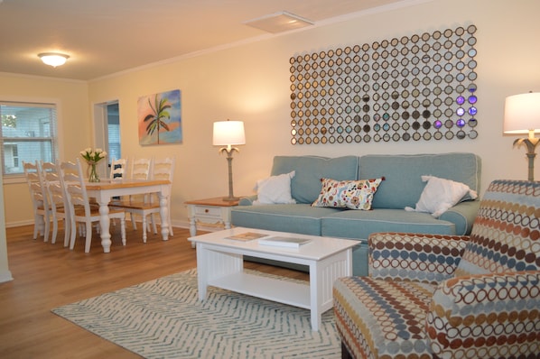 Welcome home! The front door lease you to this lovely living area.