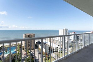 Crystal Tower 1207. 2 Bedroom 2 Bathroom. Unit Sleeps 6. Managed by Island Rentals