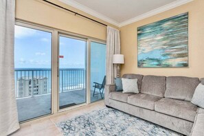 Crystal Tower 1207. 2 Bedroom 2 Bathroom. Unit Sleeps 6. Managed by Island Rentals