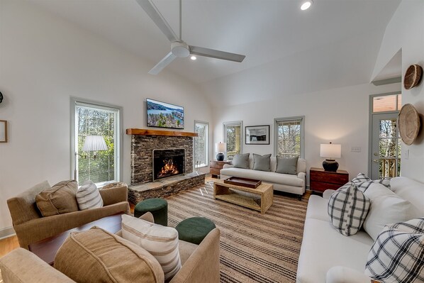 Living room with plenty of seating