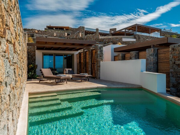 Private pool