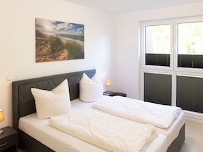 Interior Design, Holz, Schlafzimmer, Möbel, Bett, Fussboden, Flooring, Zimmer, Bettrahmen, Bedding