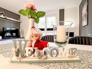Möbel, Interior Design, Blumentopf, Zimmerpflanze, Natürliches Material, Wohnzimmer