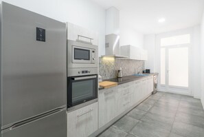 Kitchen (1)