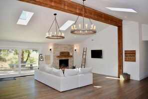 Large bright living room