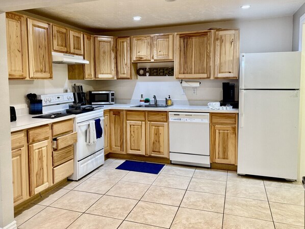 Full Kitchen