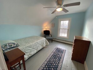 The Kingsland Bay room.  Twin bed. 