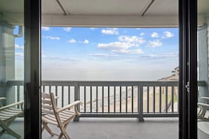 Private Oceanfront Balcony