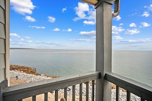 Private Oceanfront Balcony