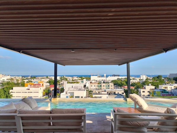 Common Rooftop Pool