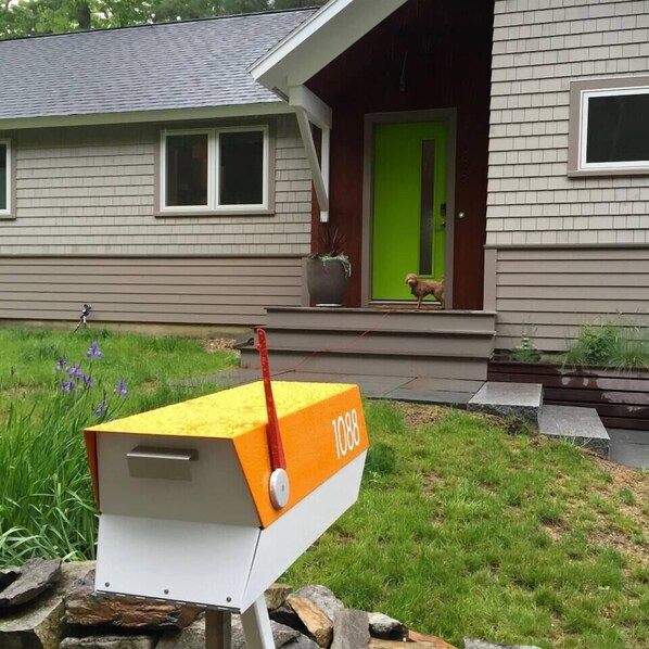 The brightest curb appeal in Cape Elizabeth! 