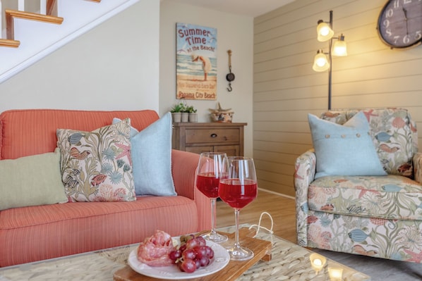 Welcome to "A Wave From It All" @ Pinnacle Port. Sleeps 6.