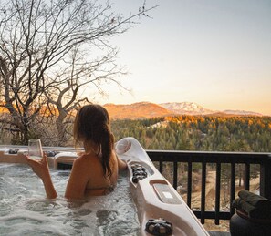 Hot tub on bottom deck