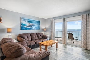 Gulf Front Living Area with Sleeper Sofa