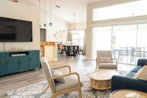 Living Room (1)