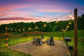 From burgers to s’mores, this backyard’s got your cravings covered